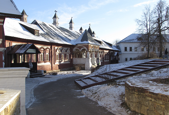 Вид на царицыны палаты на территории Саввино-Сторожевского монастыря Январь 2016