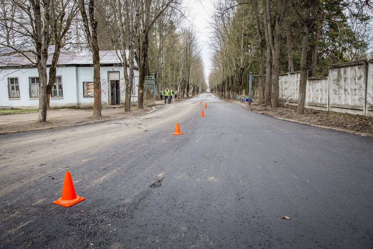 Новые дороги, детский сад и свет на рынке появятся в Новом городке Одинцовского района.