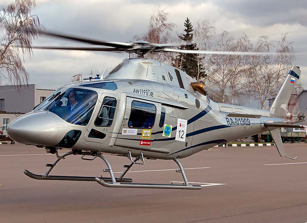 Agusta W119 Koala - максимальная скорость - 240 км. / ч. Дальность полёта - 900 км. Вместимость - 6-7 пассажиров. Экипаж - 1 пилот, 1 помощник.