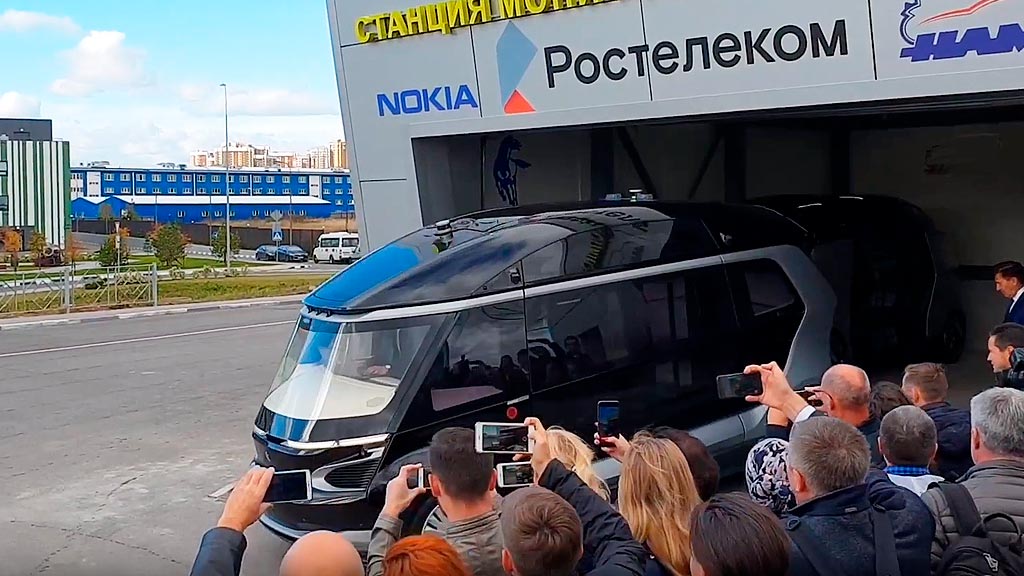 Беспилотный-Камаз-в-Сколково Беспилотный-Камаз-в-Сколково